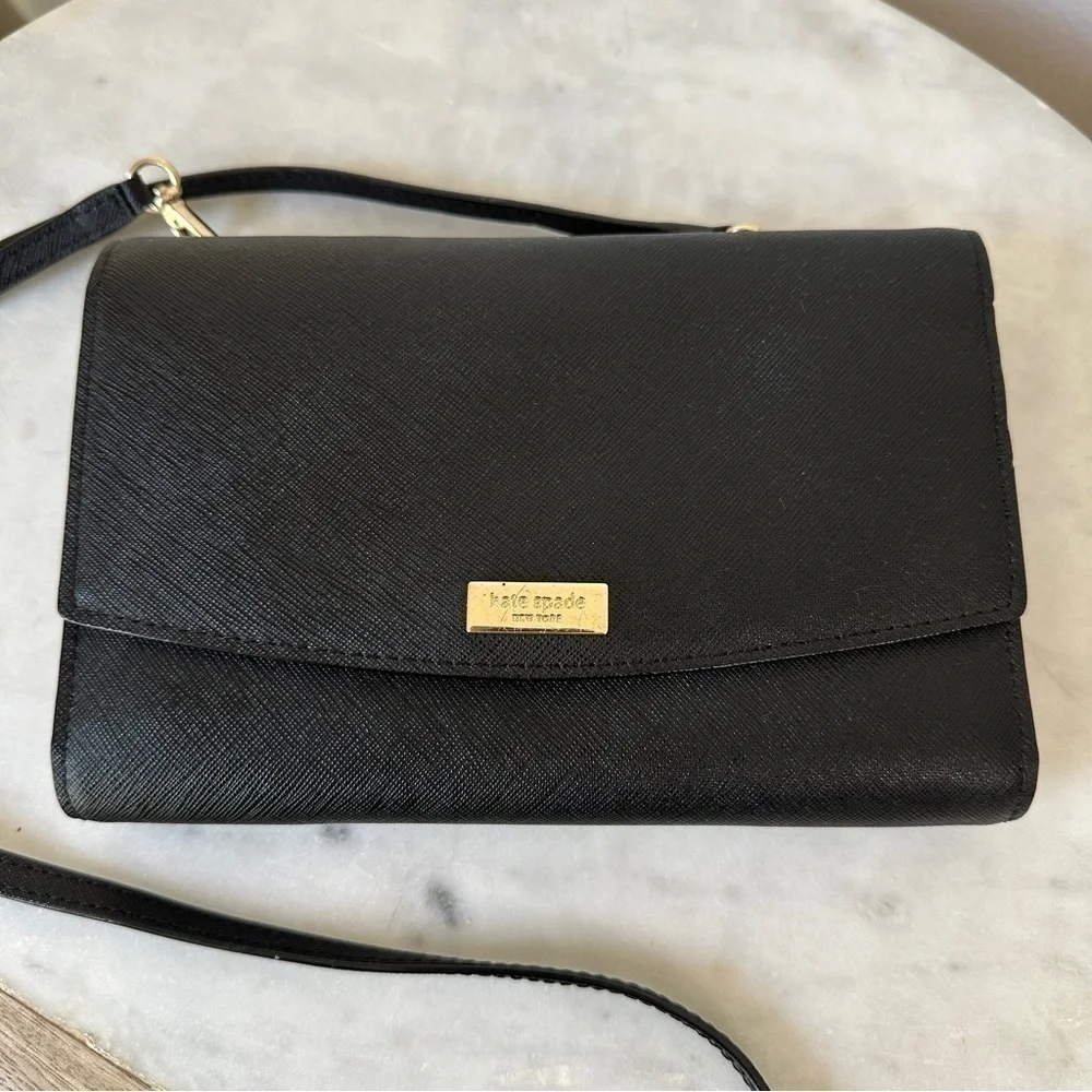 Kate Spade Laurel Way Winni Black genuine Black Leather Crossbody Clutch Wallet